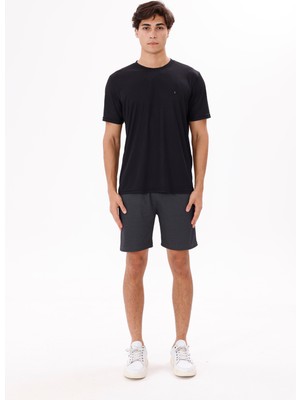 Bisiklet Yaka Nefes Alabilen Jarse Yapılı Rahat Kalıp Kısa Kollu Dikey Göğüs Nakış Detaylı Tişört