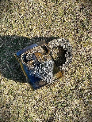 Dükkan Design Kral Ragnar Kabartmalı Seramik Kupa