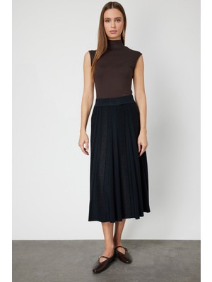 On Kadın Kadife Detaylı Pileli Maxi Boy Triko Etek 65201 Siyah