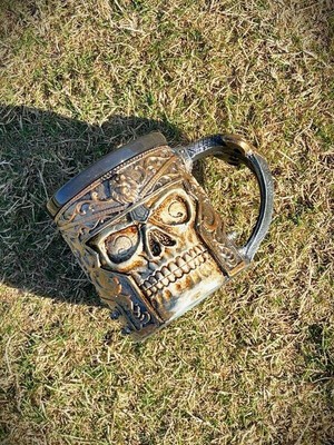 Dükkan Design Kral Arthur Kabartmalı Seramik Kupa