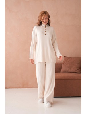 Kadın Dik Yaka Düğme Detay Yırtmaçlı Salaş Kazak Pantolon Ikili Triko Takım