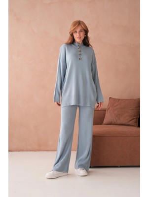 Kadın Dik Yaka Düğme Detay Yırtmaçlı Salaş Kazak Pantolon Ikili Triko Takım