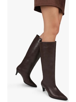 Shoeberry Kadın Kısa Sivri Topuklu Çizme Kahve Suni Deri Şık Tasarım ve Konfor