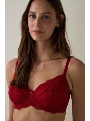 Penti Kırmızı Curvy Sequin Lace Sütyen Toparlayıcı ve Konforlu Tasarım ile Gün Boyu Destek