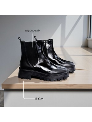 Ne&Ve Shoes Siyah Hakiki Deri Rugan Garni Detaylı Kadın Bot