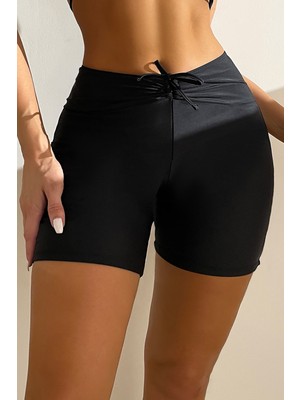 Kadın Siyah Önden Bağcıklı Deniz Şortu