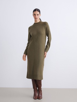 LC Waikiki Lcw Yeni Sezon Yeni Sezon Yarım Balıkçı Yaka Yırtmaçlı Triko Elbise