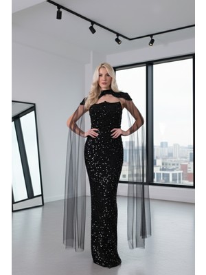 Feminist Siyah Boyundan Takma Tül Detaylı Straplez Pul Payet Abiye 9705683.01