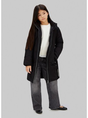 Calvin Klein Siyah Kız Çocuk Şişme Mont Uzun Kol Kapüşonlu Yaka Regular Fit Model