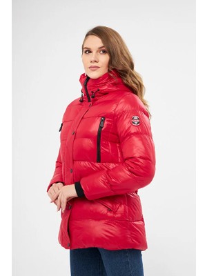 Dynamo Kadın Kırmızı Kapüşonlu Fermuar ve Çıtçıt Kapamalı Mont 5305