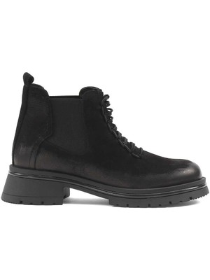 Celal Gültekin Kadın Siyah Bağcıklı Nubuk Deri Bot