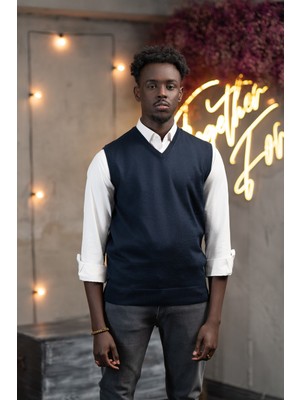 Woolen World V Yaka Regular Fit Yünlü Kolsuz Triko Süveter
