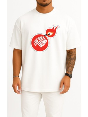 Bahriyeli Collection Oversize Exhaust System Car Cherry Bomb Glasspack Muffler Göğüs Tasarımlı Unisex T-Shirt