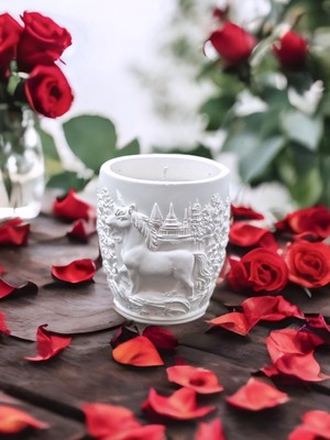 At Figürlü Kabartmalı %100 Doğal Soya Mum- Dekoratif Aromatik Mum