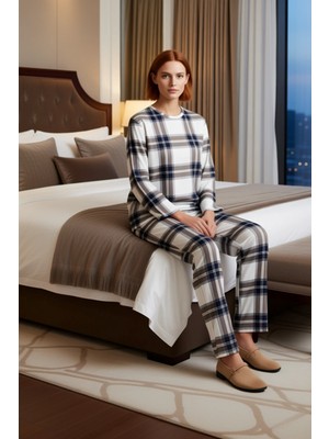 Ersefa Ekose Desenli Bisiklet Yaka Pijama Takımı Kadın Fonksiyonel Dayanıklı Kaliteli Konforlu Şık