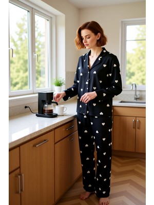 FRM Kadin Kirmizi Kalp Desenli Pijama Takımı Fonksiyonel Dayanıklı Kaliteli Konforlu Estetik Şık