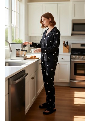 FRM Kadın Kalp Desenli Pijama Takımı Fonksiyonel Dayanıklı Kaliteli Konforlu Estetik Premium Şık