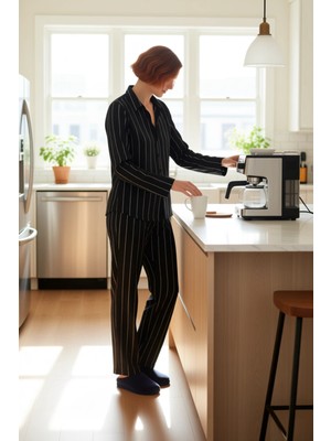 FRM Kadın Viskon Çizgili Gömlek ve Pantolon Pijama Takımı Konforlu Ev Giyimi Fonksiyonel Rahat