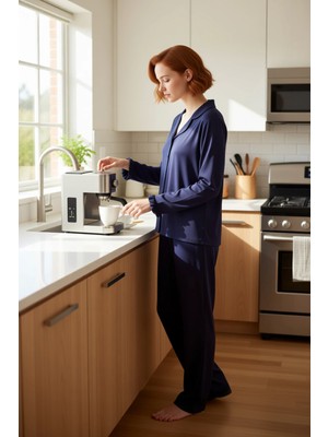FRM Kadın Volanlı Gömlek Yaka Pijama Takımı Fonksiyonel Dayanıklı Kaliteli Konforlu Estetik Şık