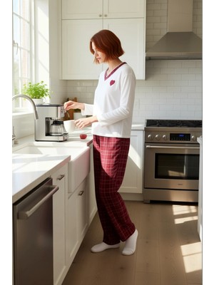 FRM Kadın V Yaka Ekose Pijama Takımı Kalp Detaylı Fonksiyonel Dayanıklı Kaliteli Konforlu Spor