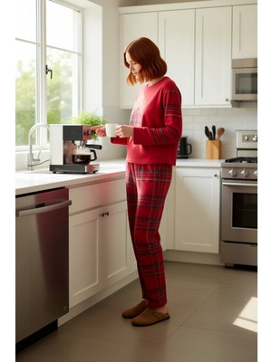 FRM Kadin Kirmizi Polar Pijama Takımı Ekose Desenli Fonksiyonel Dayanıklı Kaliteli Konforlu Şık