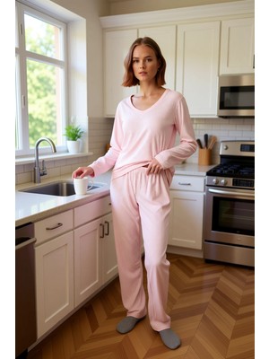 FRM Kadın V Yaka Fırçalı Örme Pijama Takımı Fonksiyonel Dayanıklı Kaliteli Konforlu Estetik Şık