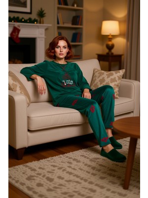 PayBuy Kadin Yesil Yılbaşı Temali Polar Pijama Takımı Fonksiyonel Dayanıklı Kaliteli Konforlu Şık