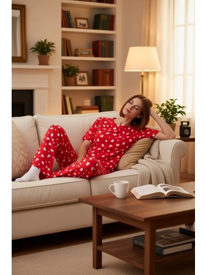 PayBuy Kadin Kirmizi Kalpli Pijama Takımı Bisiklet Yaka Standart Kol Fonksiyonel Dayanıklı Modern
