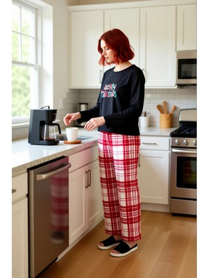 FRM Kadin Kirmizi Yılbaşı Temali Uzun Kollu Pijama Takımı Fonksiyonel Dayanıklı Kaliteli Rahat