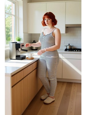 FRM Kadın Çizgili V Yaka Kaşkorse Pijama Takımı Günlük Kullanım Fonksiyonel Dayanıklı Kaliteli