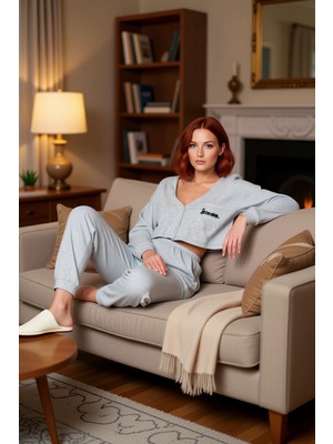 PayBuy Kadın Nakışlı V Yaka Düşük Kol Örme Pijama Takımı Fonksiyonel Dayanıklı Kaliteli Konforlu Şık