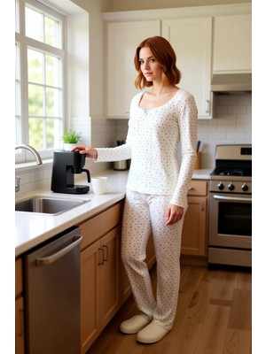 FRM Kadın Çiçekli Pijama Takımı Uzun Kollu Fonksiyonel Dayanıklı Kaliteli Konforlu Estetik Şık