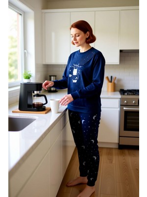 FRM Kadın Uzun Kollu Pijama Takımı Kedi ve Galaksi Fonksiyonel Dayanıklı Kaliteli Konforlu Şık