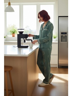 FRM Kadın Geometrik Baskılı Gömlek ve Pantolon Pijama Takımı Fonksiyonel Dayanıklı Kaliteli Şık