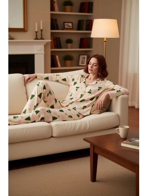 PayBuy Kadın Yılbaşı Ağaç Desenli Gömlek ve Pantolon Pijama Takımı Fonksiyonel Dayanıklı Kaliteli