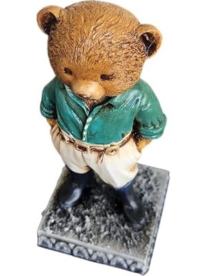 Storemax Ayıcık Biblo Figürü - Yeşil Gömlekli ve Çizmeli Şık Heykel, Ev, Ofis Dekoru Için Ideal, Hediyelik Biblo | Dekormıx