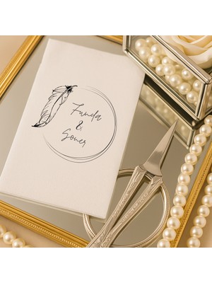 Lion Baskı ve Organizasyon Kişiye Özel Tüy Desenli Düğün Peçetesi – Isim Baskılı Minimal Tasarım