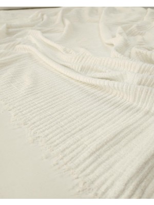 Kumaş Parça Ekru Renkte Simli Jarse Kumaş En: 130 cm