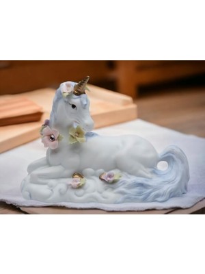 Storemax Cg 737 - 33 Beyaz Einhorn Çiçekler Oturan Figür