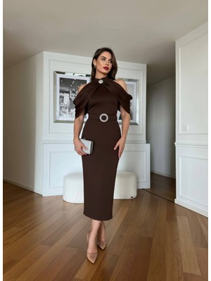 Omuz Detaylı Halter Yaka Kemerli Taş Detaylı Elbise