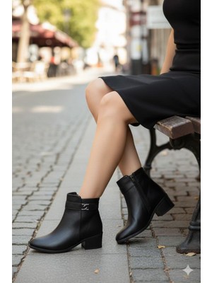 Fort 1095 Rahat Esnek Toka Detaylı Sıcak Astar 4 cm Yüksek Topuk Kadın Bot
