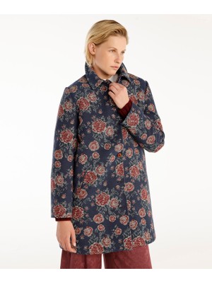 Yargıcı Yaka Detaylı Pardösü