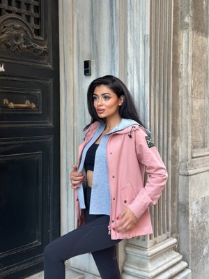 Buğrahayalin Kadın Ek Parça Kapüşon Kol Arma Detay Gabardin Ceket