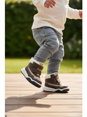 Cool Bebek Bot Kahve Renk Yumuşak Malzeme ile Rahat Taban ve Kaymaz Taban Özellikleri