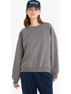 DeFacto Oversize Geniş Kalıp Bisiklet Yaka Basic Düz Sweatshirt A4177AX25WN