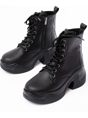 ZRİN-2550 Siyah Kalın Tabanlı Bağcıklı Fermuarlı Kışlık Premium Kadın Bot