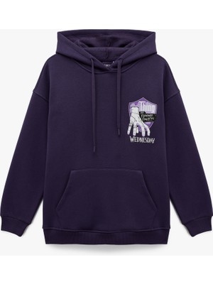 Koton Wednesday Lisanslı Kanguru Cepli Kapüşonlu Arkası Baskılı Oversize Sweatshirt
