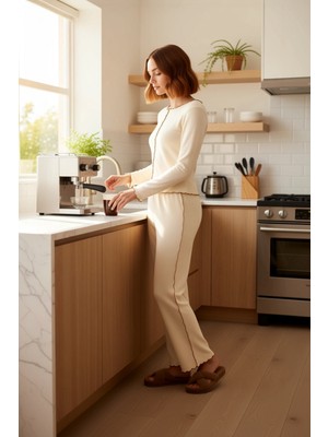 FRM Kadın Açık Kahve Fitilli Örme Pijama Takımı Dikiş Detaylı Fonksiyonel Dayanıklı Kaliteli Şık