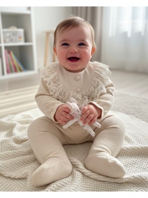 Florije Baby Somon Geniş Dantel Detaylı Kız Bebek Tulumu