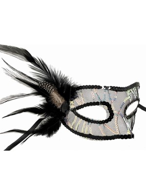 Yandan Tüylü Pul Payet Işlemeli Partiye Uygun Maske 23X12 cm
